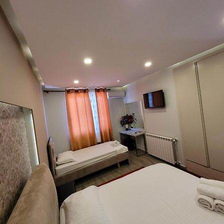 Hotel Erandi Rinas Exterior photo