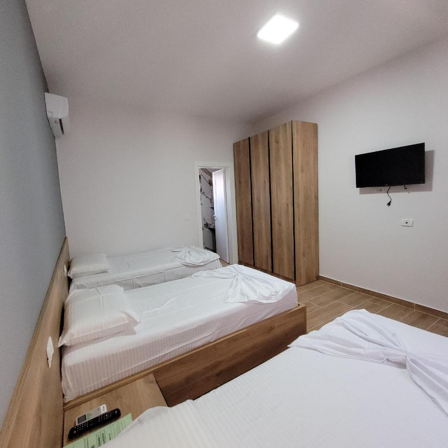 Hotel Erandi Rinas Exterior photo