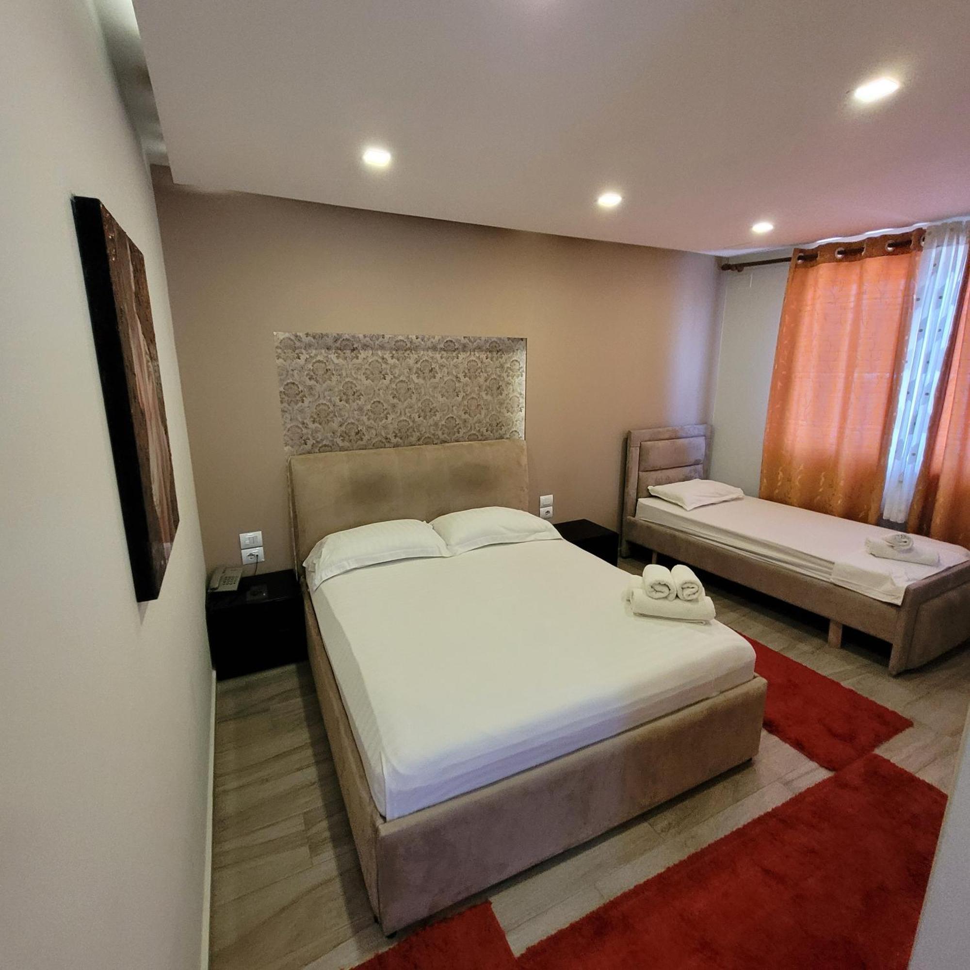 Hotel Erandi Rinas Exterior photo